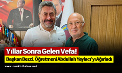 Yıllar Sonra Gelen Vefa! Başkan Bezci, Öğretmeni Abdullah Yaylacı’yı Ağırladı