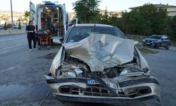 Minibüse Arkadan Çarptı: 3 Kişi Yaralandı