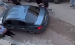 Otomobille Gelince Gerginlik Arttı! Vatandaşlar Kavgayı Önledi