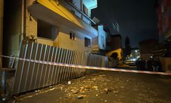 6 Ay Önce Boşaltılan Binanın Balkonu Çöktü! Sokak Kapatıldı