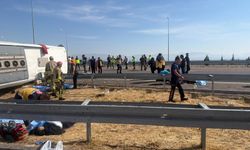 Feci Kaza! Yolcu Otobüsü ile Tır Çarpıştı: 11 Ölü, 26 Yaralı