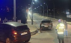Kavşakta Çarpışan İki Otomobilde 2 Kişi Yaralandı