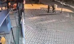 Okul Önünde Bekçiye Saldırdı! Öğretmen Olduğu Ortaya Çıktı
