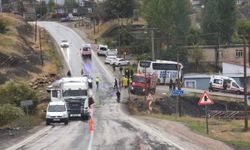 Yolcu Otobüsü ile Tır Çarpıştı: 15 Yaralı!