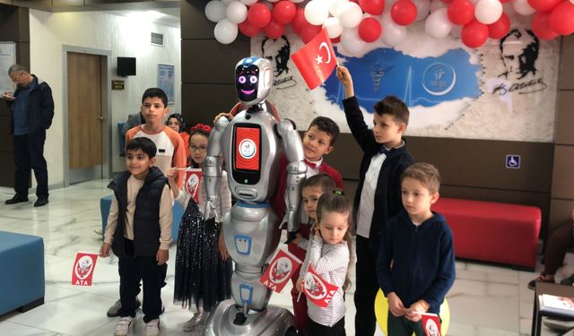 Robot Ada ile 23 Nisan coşkusu