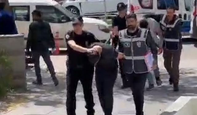 Kırşehir'de bıçakla tehdit edip motosiklet çalan 2 şüpheli tutuklandı