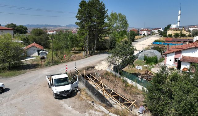 Çerkeş Belediyesi, Cumhuriyet Mahallesi Hastane Yolu İçin genişletme çalışmalarını sürdürüyor