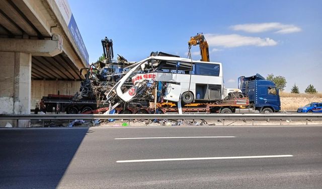Ankara Polatlı’da şehirlerarası otobüs kazası: 9 Ölü, 27 Yaralı