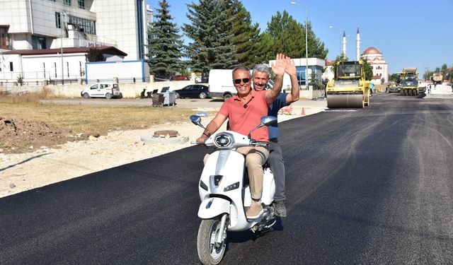 Çerkeş'te Hastane Yolu Tamamlandı: "Hastane Yolu Emrinize Amade"