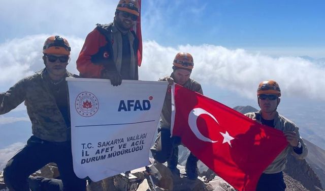 AFAD Ekibi Kayseri'de zirveye tırmandı