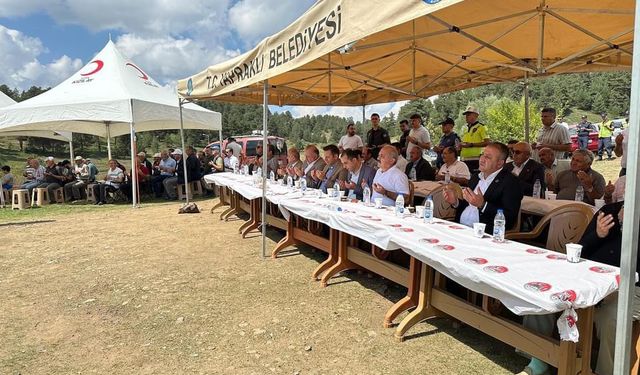 Yapraklı'da "Birlik ve Beraberlik Günü Şükür Duası Programı" düzenlendi