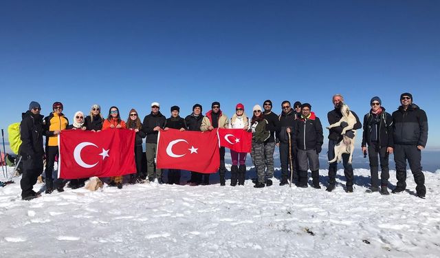 Ilgaz Dağı'nda "Cumhuriyet Tırmanışı" gerçekleştirildi