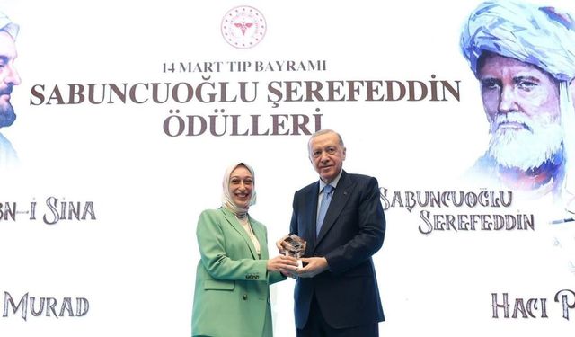 Dr. Sevda Nur Su, 2025 Yılı Sabuncuoğlu Şerefeddin Ödülünü Cumhurbaşkanı Erdoğan’dan aldı