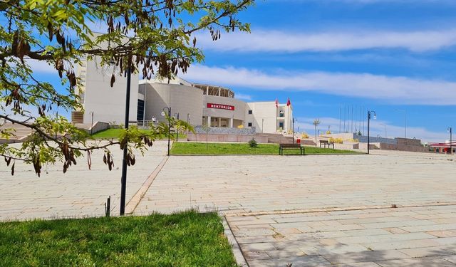 İİBF’nin Uluslararası Ticaret Bölümüne Akreditasyon Onayı