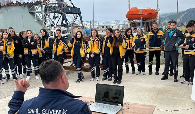 Hayat Kurtaran Tatbikat: Sahil Güvenlik ve Sağlık Ekipleri Bir Araya Geldi!