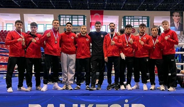 Kastamonu Üniversitesi Kick Boks'ta Türkiye Üçüncüsü Oldu!