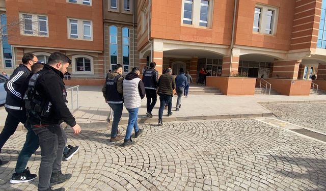 Araçtan Cephane Gibi Yasaklı Madde Çıktı: Cezalar Yağdı