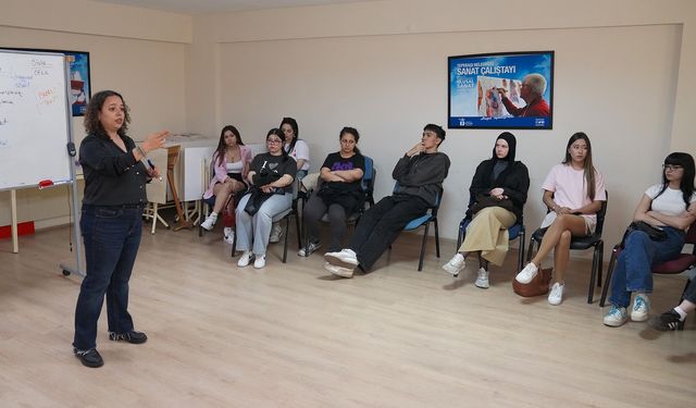 Gençlere Farkındalık Eğitimi: Flört Şiddeti ve Eşitlik Masaya Yatırıldı
