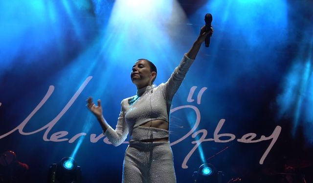 Binlerce Kişi Merve Özbey Konserinde Buluştu! Kilis’te Bayram Gibi Gece