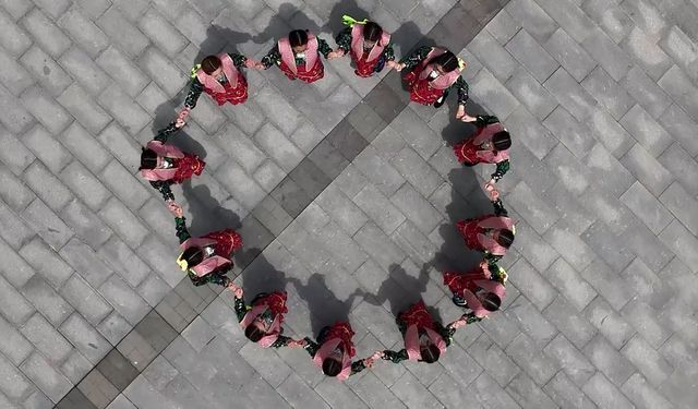 Mehter Marşları, Bozlaklar ve Halk Oyunlarıyla Hıdırellez Şöleni