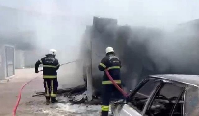 Kahramanmaraş'ta Konteyner Kentte Yangın: 5 Konteyner Kül Oldu