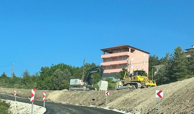Kastamonu’da Heyelanla Kapanan Yol Bir Hafta Sonra Ulaşıma Açıldı