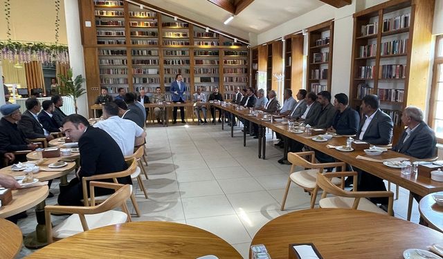 Malazgirt'te Bayram Coşkusu Protokol ve Halk Millet Bahçesi’nde Buluştu