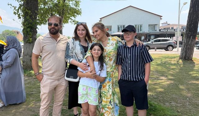Sahne Olayı Sonrası Demet Akalın’dan Gönül Alma Hareketi