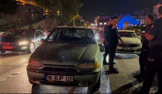 Alkollü Sürücüyle Tartışma Kanlı Bitti: Darp Edilen Ağabeyini Aracıyla Kurtardı