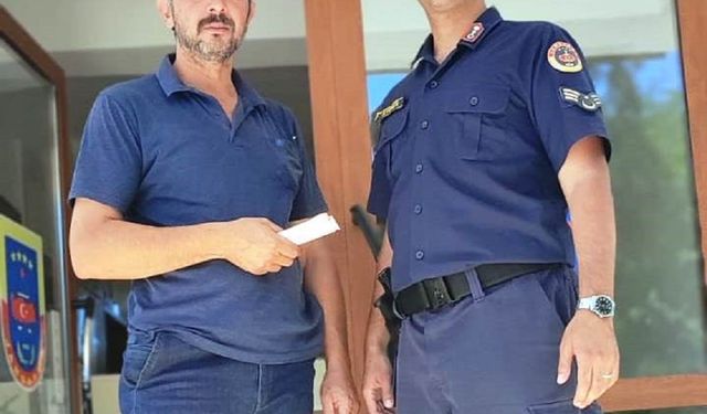 Hisarcık’ta Servis Şoföründen Örnek Davranış: Bulduğu 5 Bin Lirayı Sahibine Teslim Etti