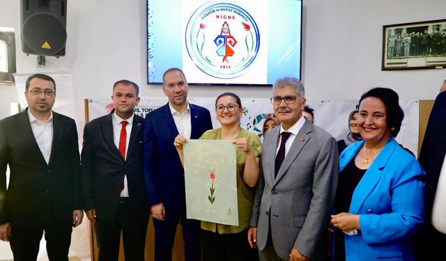 Sanatın Sesi Niğde’de Yankılandı! İşitme Engelli Bireylerin El Emeği Sergilendi