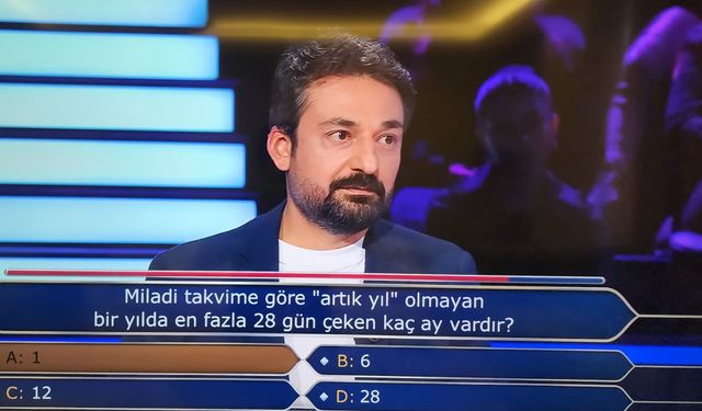 Yapay Zekâ Sesiyle Tanınan Mehmet Şelli, Milyoner Koltuğunda!