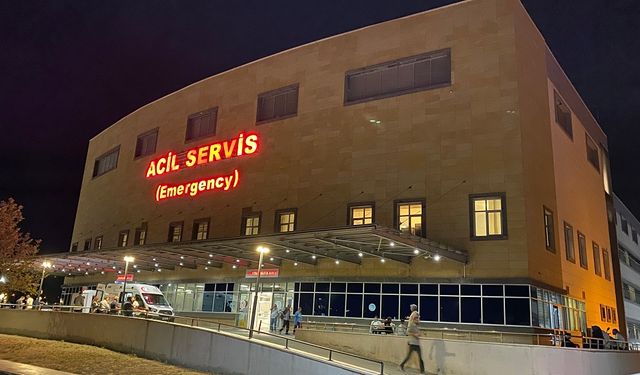 Çorum Sungurlu’da Kırmızı Işık İhlali: Motosiklet ile Cip Çarpıştı, 2 Yaralı