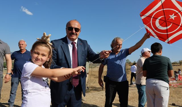 Pompeiopolis Antik Kenti’nde Uçurtma Şenliği: Gökyüzü Rengarenk Oldu