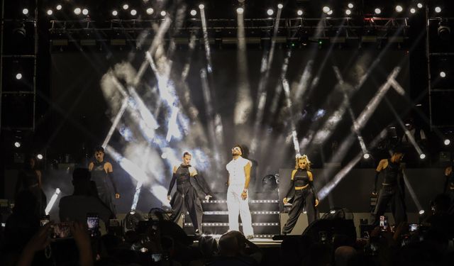 Sincan’da ‘Yaz Festivali’ Coşkusu: Sefo’dan Muhteşem Açılış Konseri!