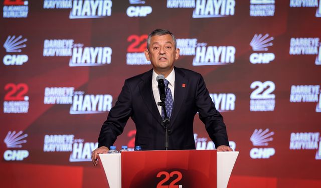 Özgür Özel “Demokrasiye 47 Yıl Saygı Gösterdik, Onlar 47 Gün Bile Sabredemediler”
