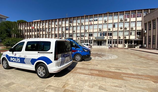 Aydın’da Aranan Şahıslar Kıskıvrak Yakalandı: Emniyet Operasyonu Başarılı