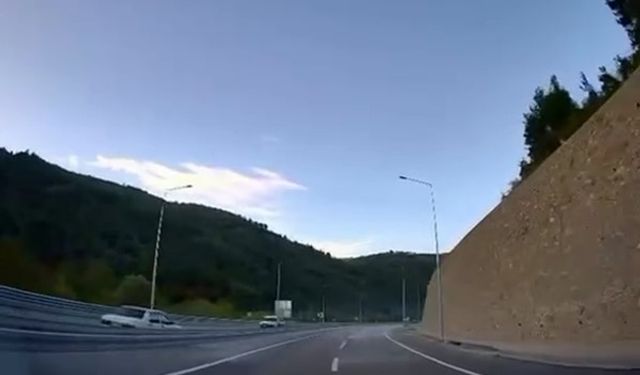 Bursa’da Tünelden Çıkan Sürücünün Ters Yöne Macerası Kamerada!
