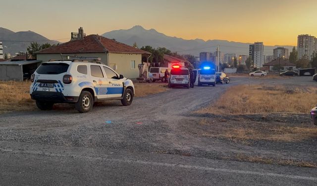 Melikgazi’de Şok Olay: Baba ve Oğlunu Yaralayan Zanlılar Tutuklandı