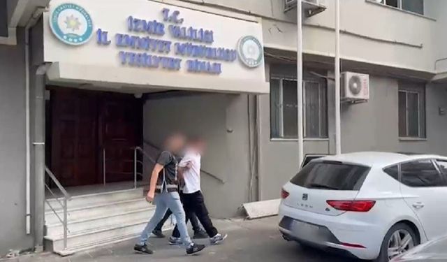 Polisten İzmir’de Kaçakçılık Darbesi: Tarihi Eserler de Ele Geçirildi