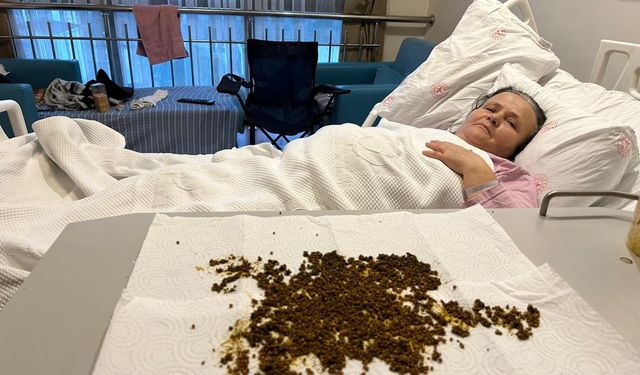 70 Yaşındaki Hastanın Safra Kesesinden 20 Bin Taş Çıkarıldı!