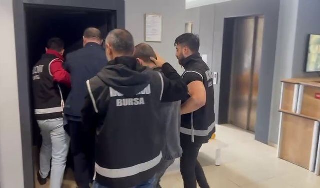 Bursa Merkezli 11 İlde Kaçak Araç Operasyonu Change Çetesi Çökertildi