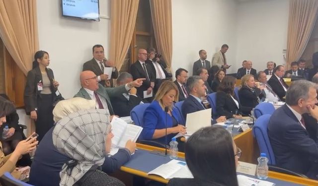 Bütçe Görüşmeleri Alevlendi! TBMM’de Elektrik Kesintisi Polemiği