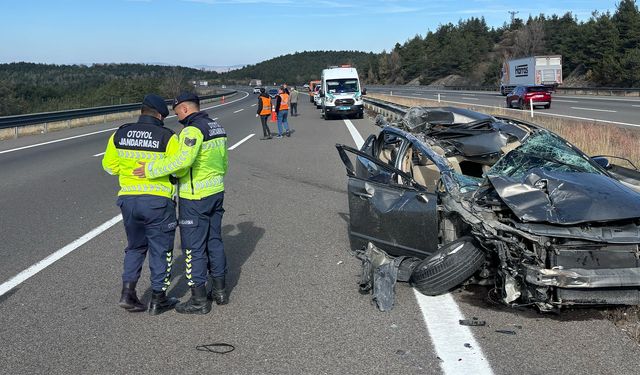 Hurdaya Dönen Araçta 3 Kişi Yaralandı