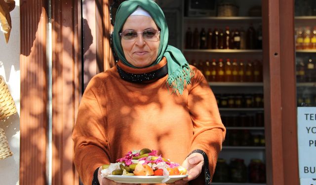 Tuz ve Sirkeyle Gelen Lezzet: İskilip Turşusu Tezgahlarda Yerini Aldı
