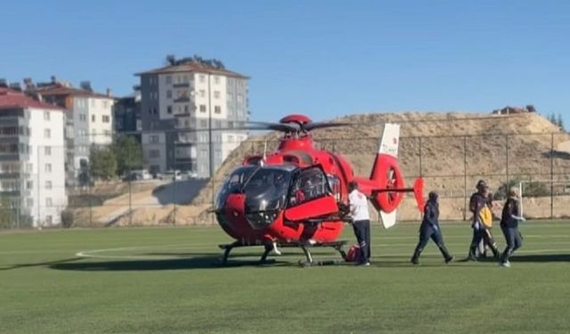 77 yaşındaki kadın için ambulans helikopter havalandı!