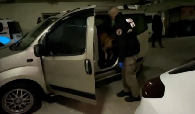 Emniyet ve jandarmadan ortak baskın! Kokain, metamfetamin ve bonzai yakalandı!