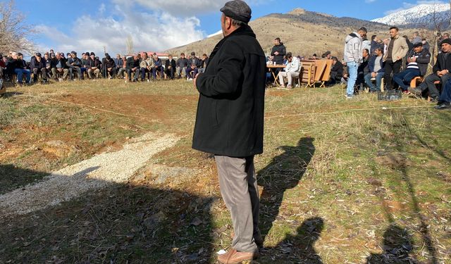 Kapıyı Açamayınca Apartman Görevlisinin Eşinin Canını Aldı!