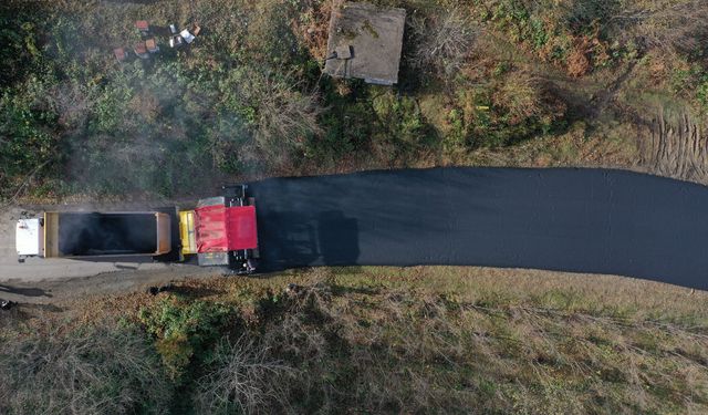 Yıllardır beklenen yol tamamlanıyor: Asfalt çalışmalarında sona doğru!