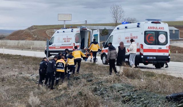 Direksiyon Hakimiyetini Kaybeden Sürücü Şarampole Uçtu